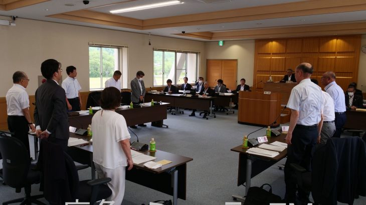 小中学校の給食費を実質無償化　小坂町
