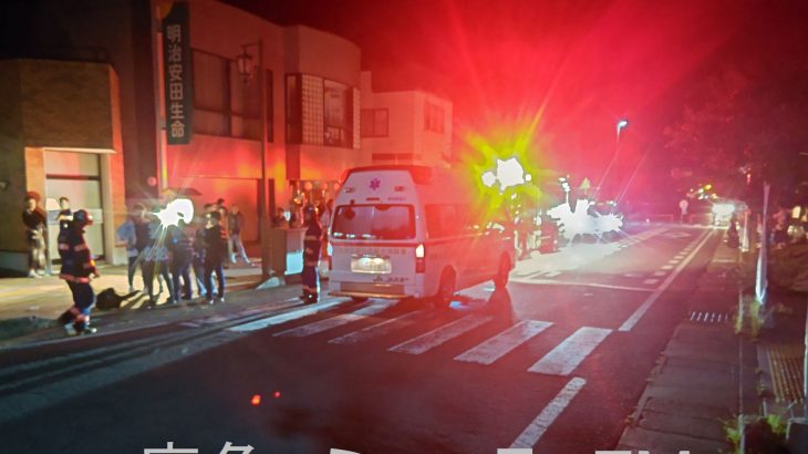 【速報】町踊りの会場に車突っ込む　男性１人けが、鹿角市