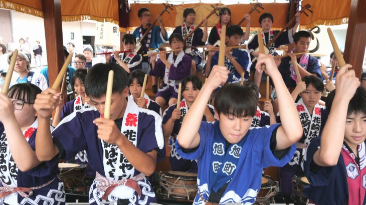 自慢の囃子、子どもに伝承　花輪ばやしが開幕