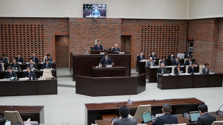 大雪の農業被害「県と協調助成」　鹿角市議会、代表質問