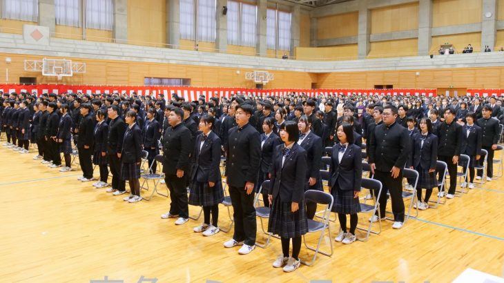 母校の躍進を誇りに卒業式　鹿角高校