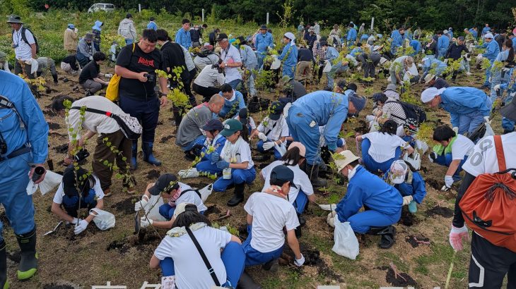 世界先進の緑化手法で植樹　小坂町