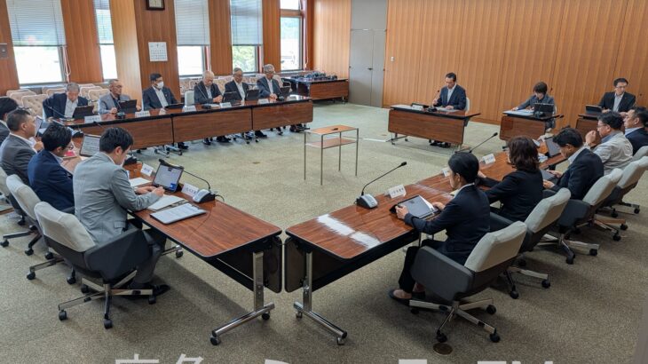 定数、報酬の意見割れる　鹿角市議会