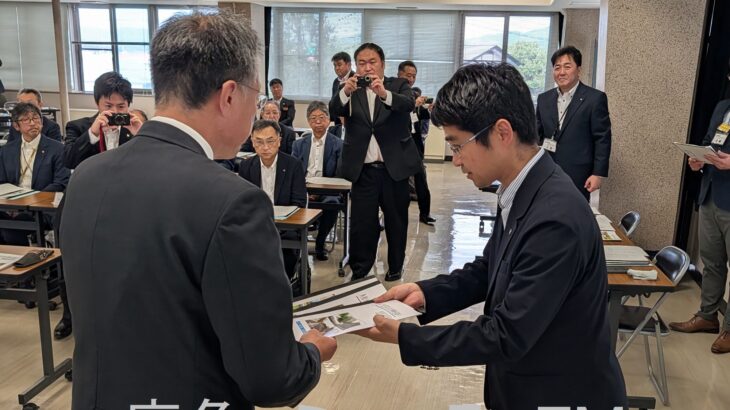 国道の整備を秋田県に要望　秋田・青森の市町