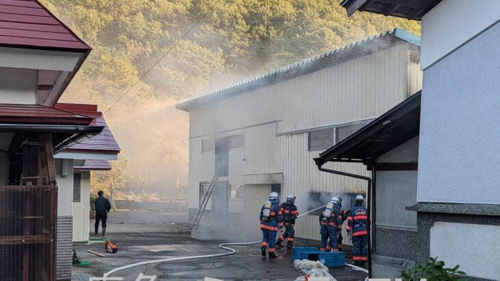 【速報】小屋と車庫が焼ける、けが人なし　小坂町